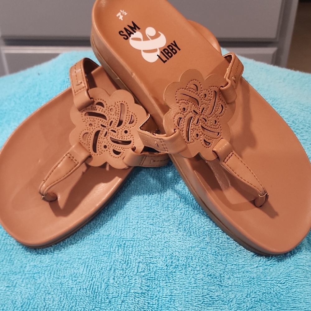 Sam & Libby Brown Floral Sandals